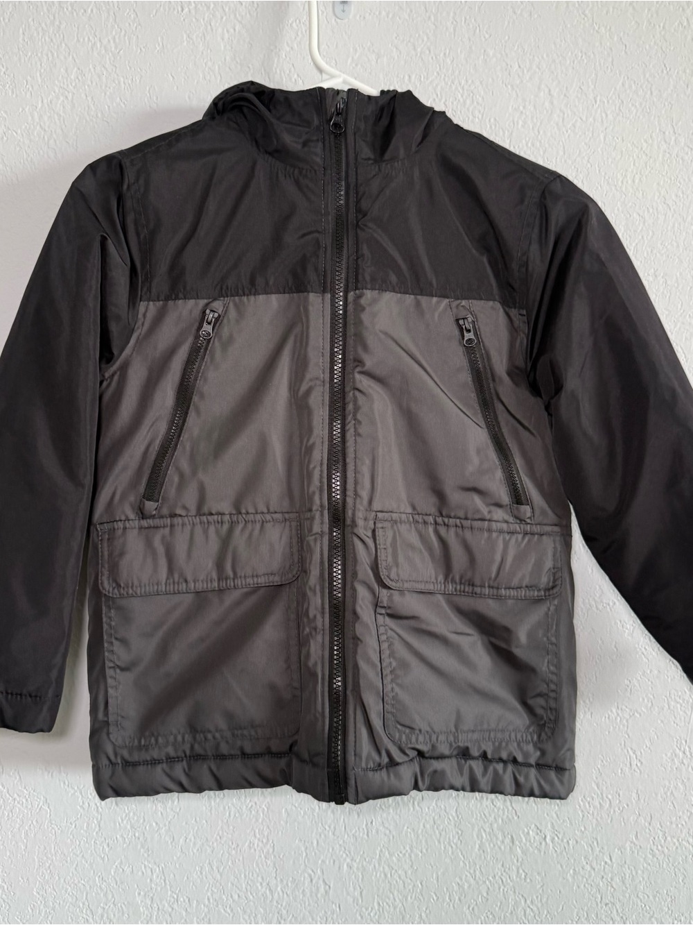 Old Navy Boys Hooded Puffer Jacket Gray Black Water Resistant Size 6-7